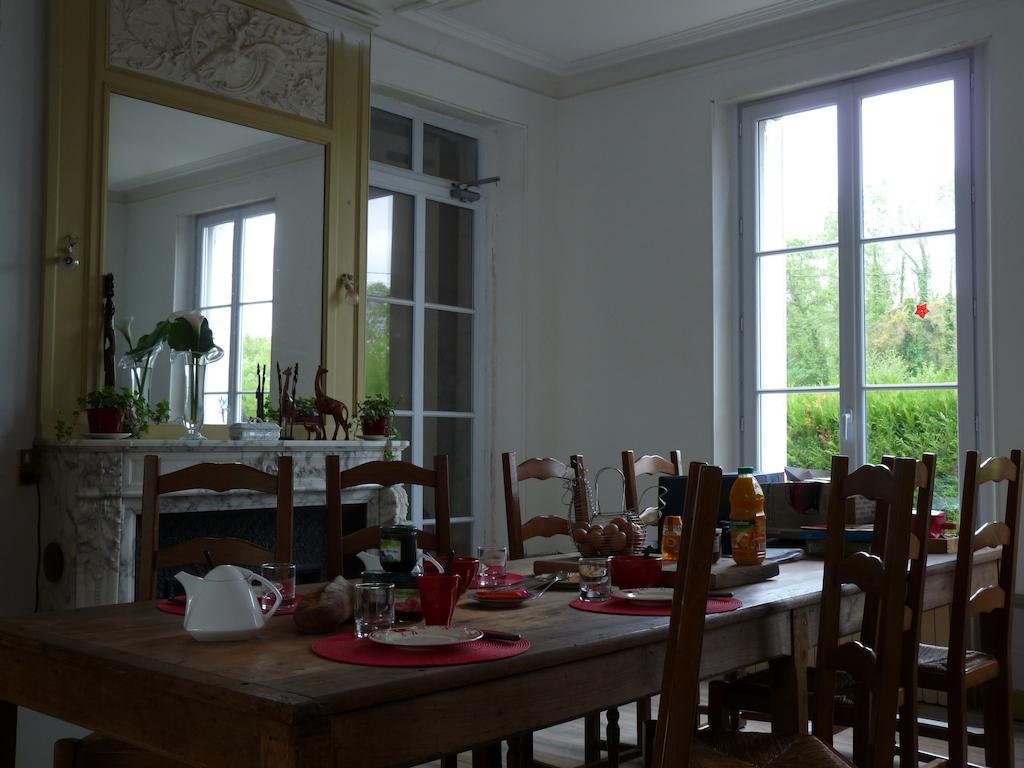 Bed and Breakfast Le Betrot Estissac Екстер'єр фото