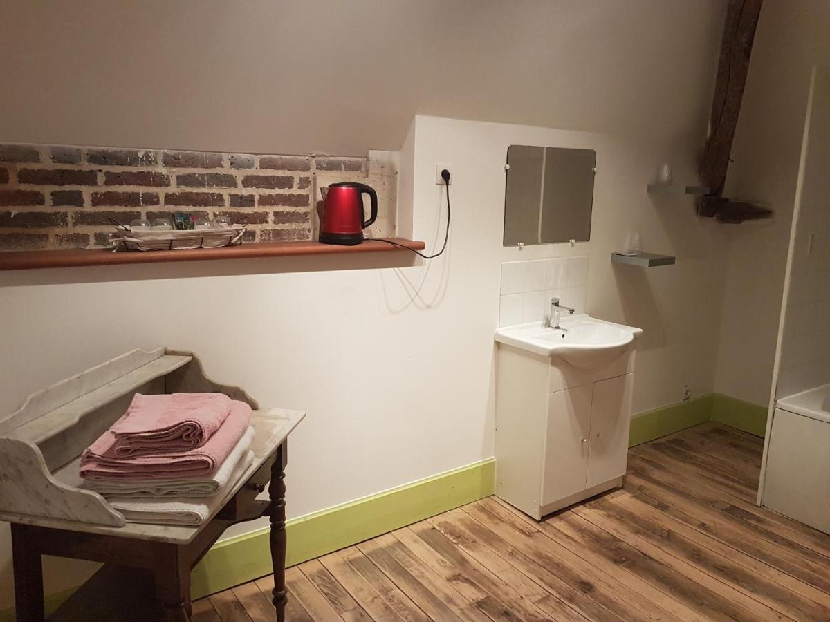 Bed and Breakfast Le Betrot Estissac Екстер'єр фото