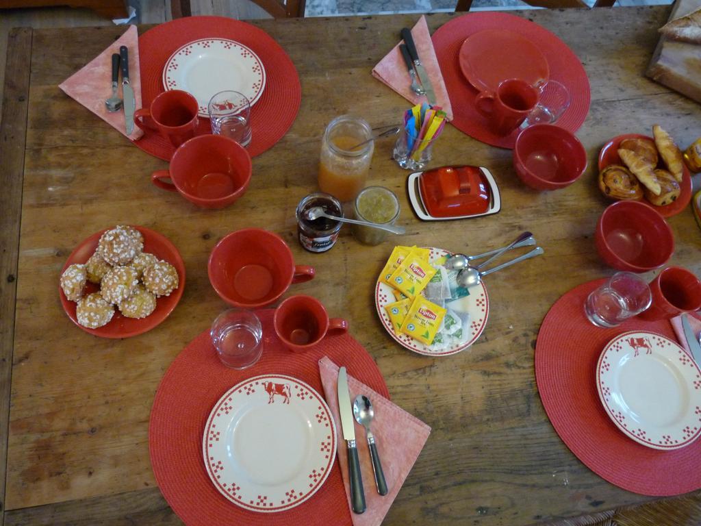 Bed and Breakfast Le Betrot Estissac Екстер'єр фото