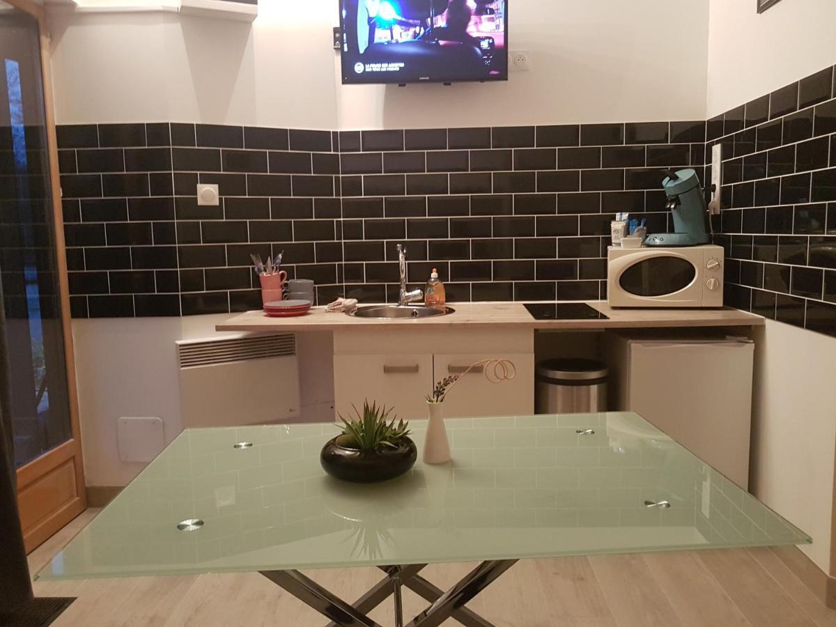 Bed and Breakfast Le Betrot Estissac Екстер'єр фото