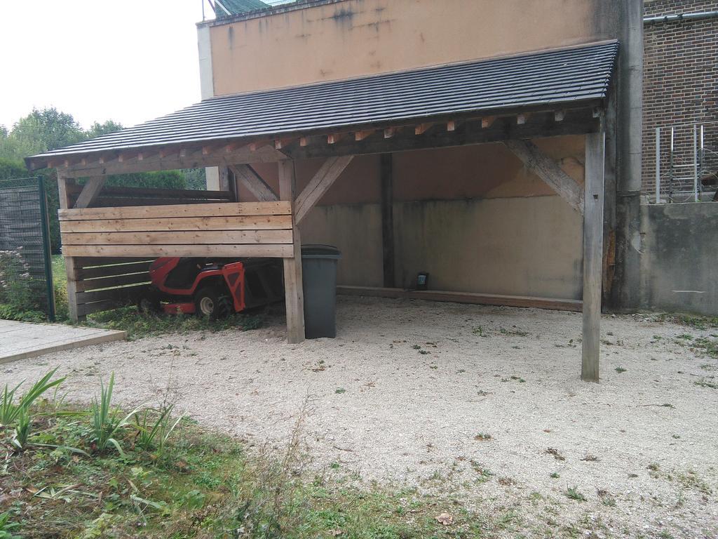 Bed and Breakfast Le Betrot Estissac Екстер'єр фото